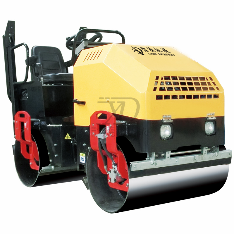 1.8T型雙驅壓路機.jpg